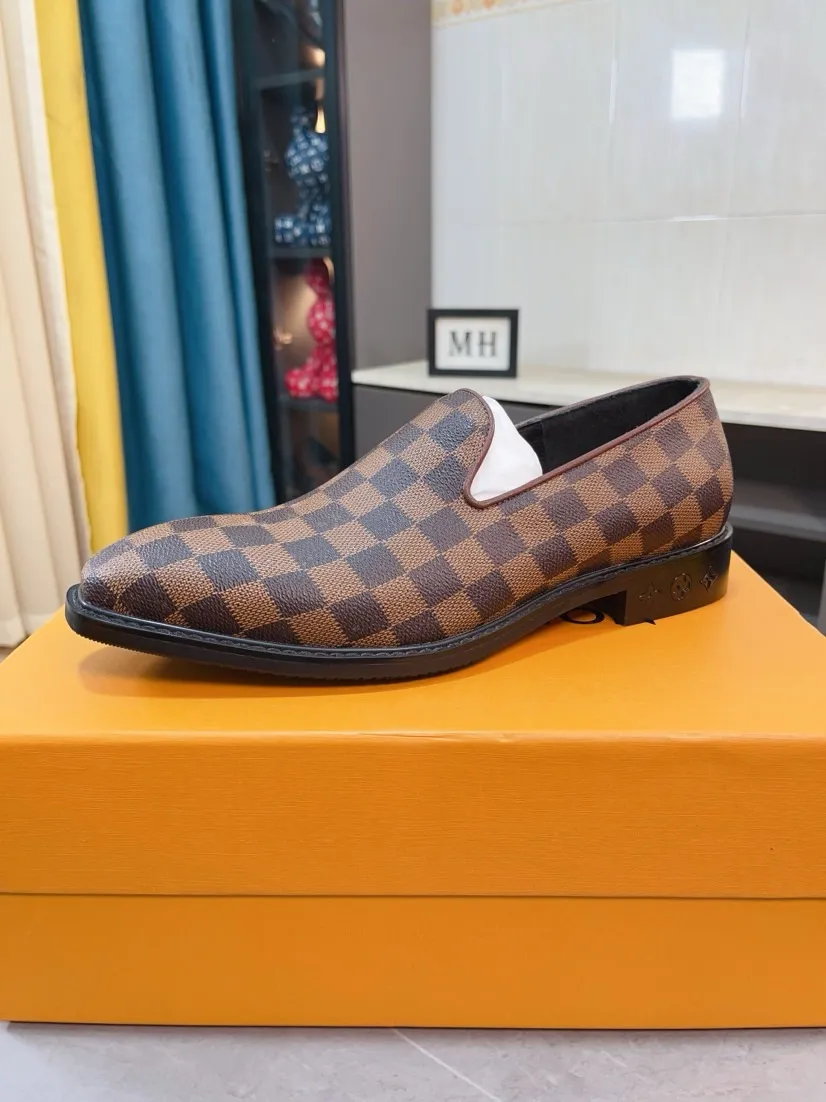 Ex-factory price 720🌹🌹High version [LV] Louis Vuitton's popular casual leather shoes🎖Fashionable and elegant🎖🎖Material: Original imported open-edge beaded cowhide, washed cowhide leather lining, original open-molded rubber outsole, high-end and classy, ​​elegant quality, instantly transforming into a handsome man ❤❤Standard\nNumber: 38-44